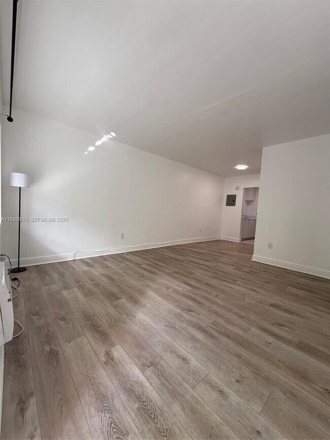 Photo - 542 Euclid Ave Unit 4