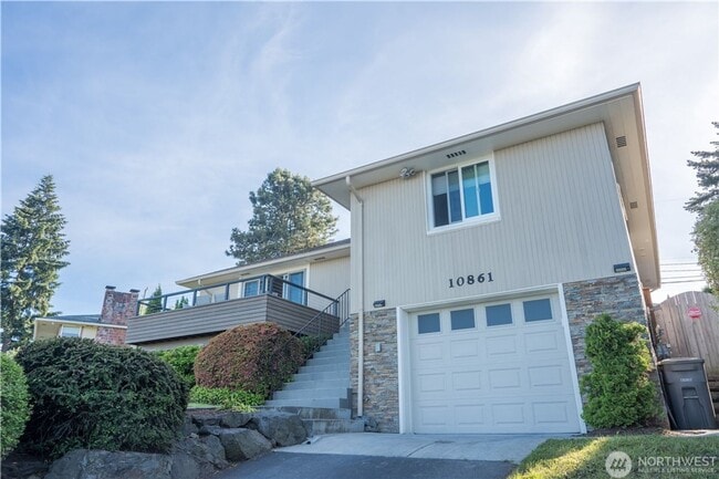 Building Photo - 3Bd/2.5Ba Seattle Home