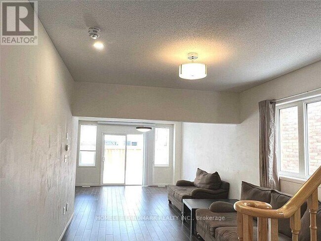 Photo - 45 Headon Ave