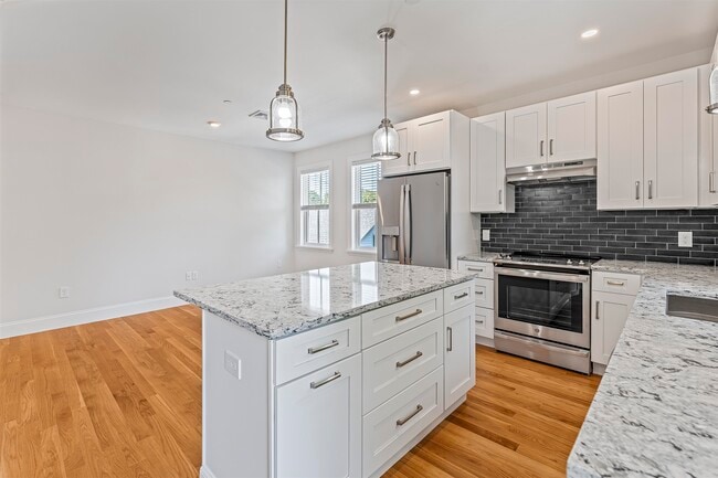 Building Photo - 48-50 Water St Rental