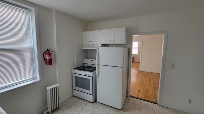 Photo - 31 67th St Unidad 8