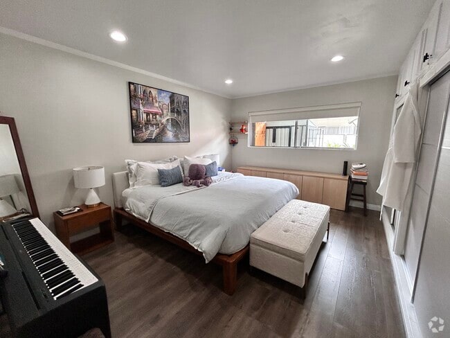 Building Photo - 800 N Eucalyptus Ave Unit 108 Rental