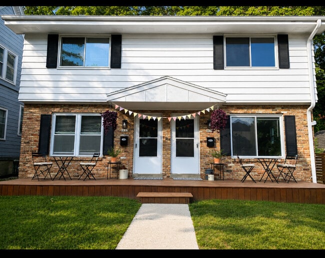 Building Photo - 6619 Hillside Ln