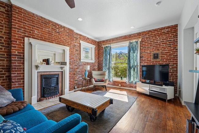 Building Photo - 1438 Franklin St Unit 100