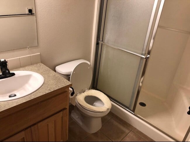 Photo - 525 S Glenmoor Dr