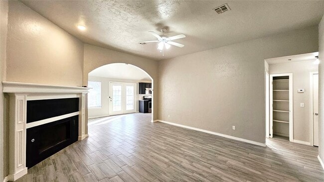 Photo - 2137 Harbor Dr