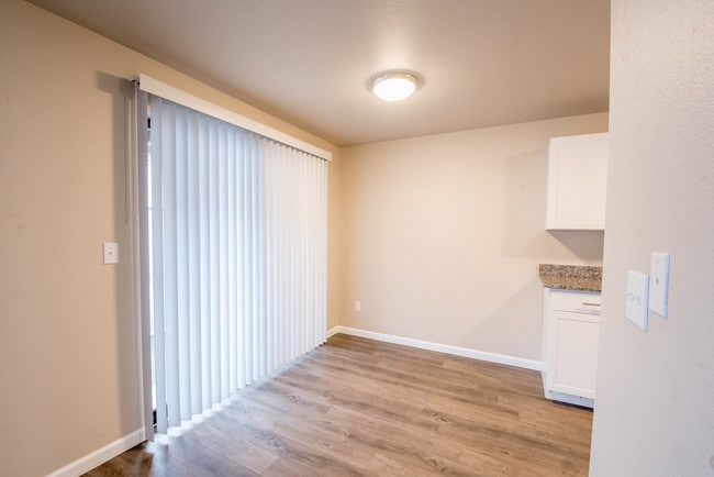 Dining Room/Backdoor