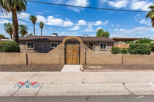 Building Photo - 2204 W Campbell Ave