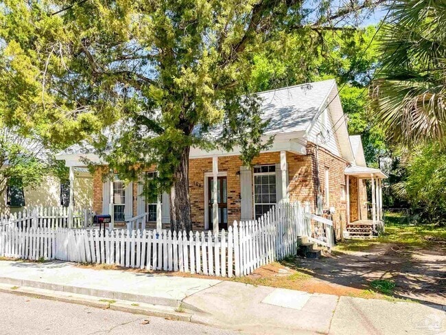 Building Photo - 106 W Wright St Rental