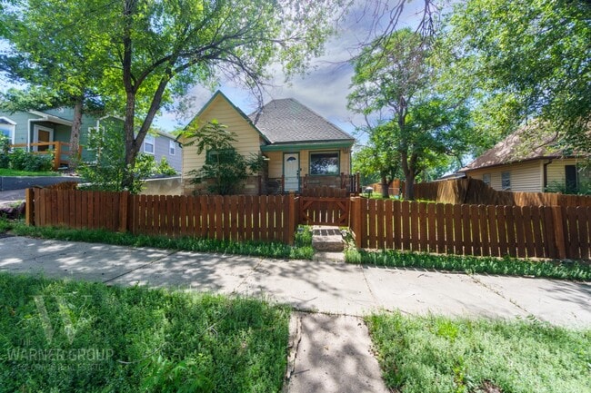 Building Photo - 127 N 13th St Rental
