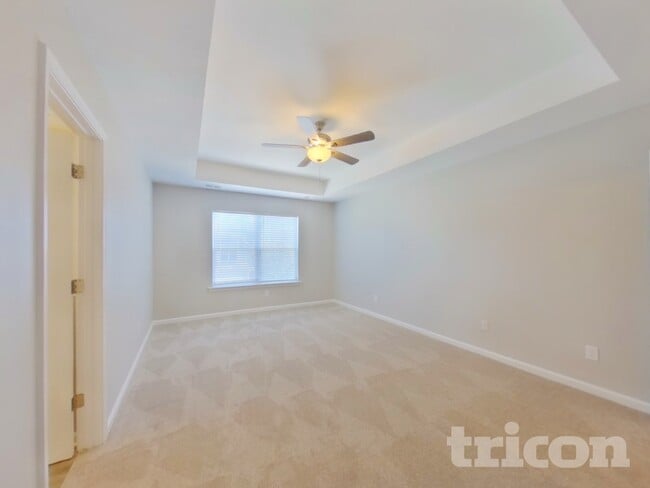 Photo - 234 Chestnut Oak Ln