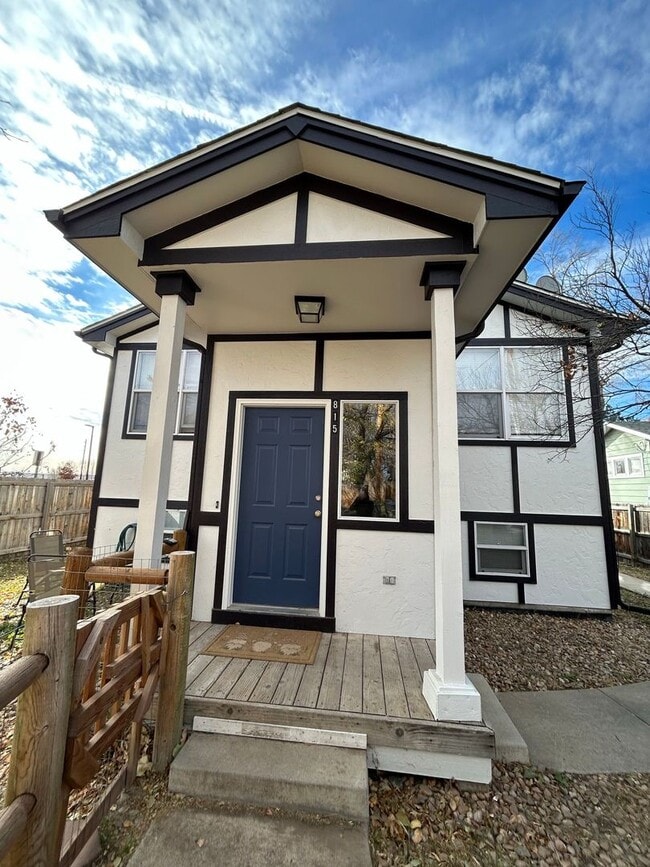 Building Photo - Geneseo Duplex Unit 815