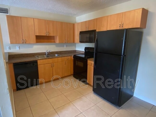 Photo - 21027 Voyager Blvd Unidad #K8