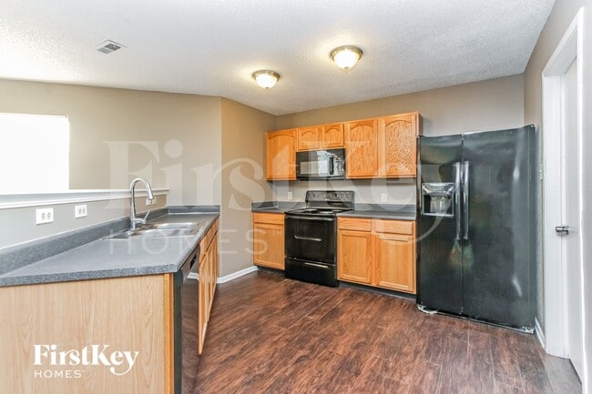 Photo - 10915 Firefly Cir