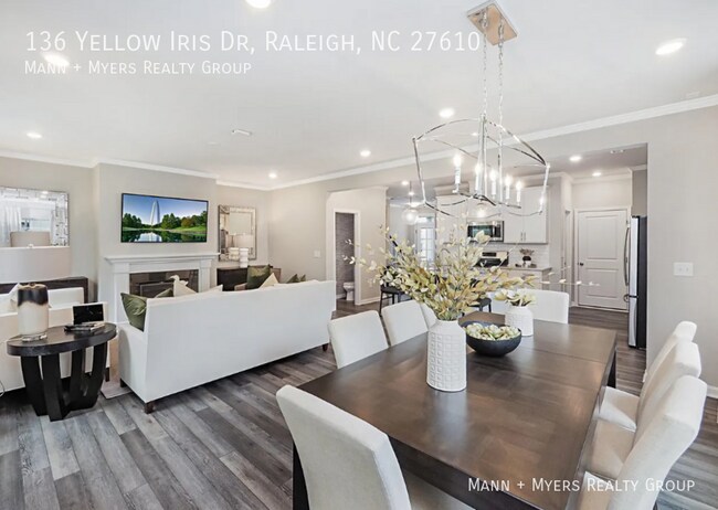 Photo - 136 Yellow Iris Dr