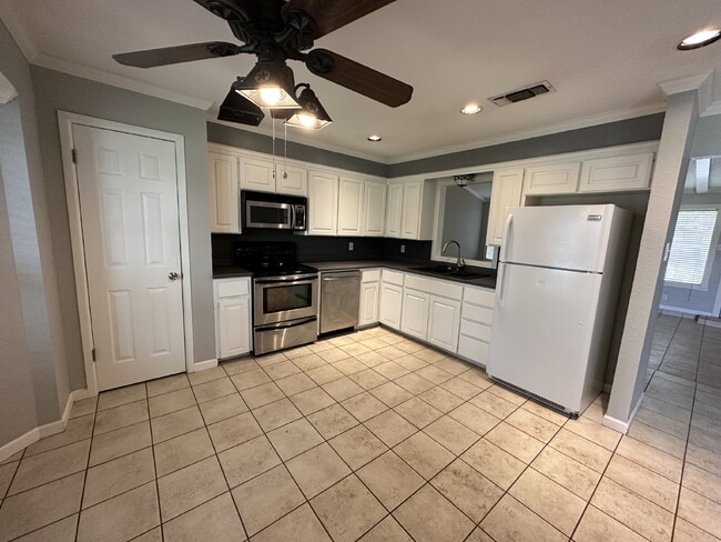 Photo - Spacious 3/2 in Central Lubbock!