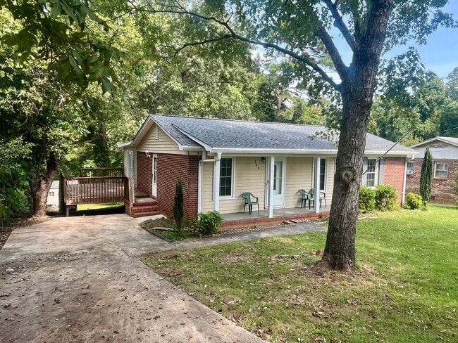Building Photo - House for Rent In Clemson