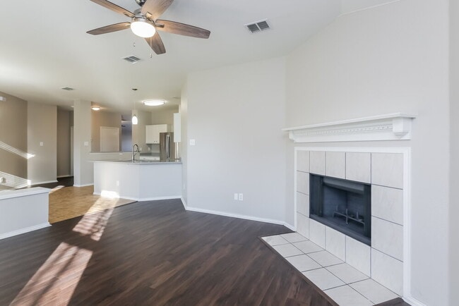 Photo - 1016 Winding Creek Dr