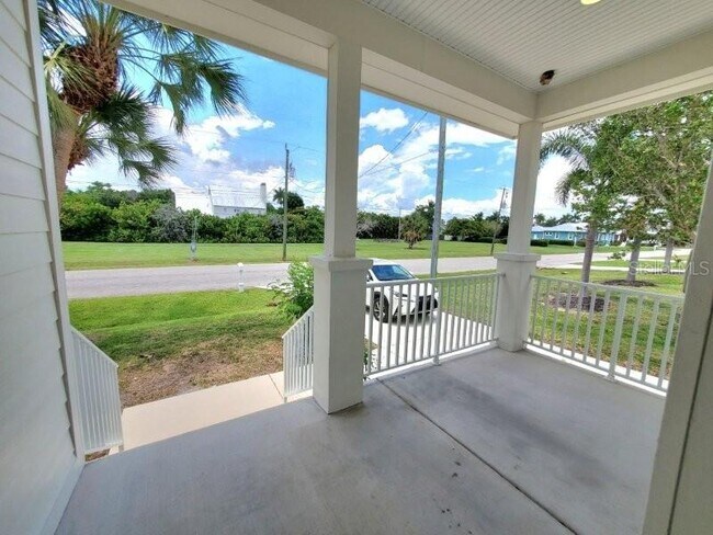 Photo - 431 W McKenzie St