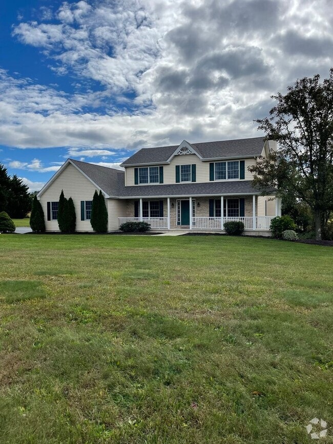 Building Photo - COMING SOON - Country Setting located betw... Rental