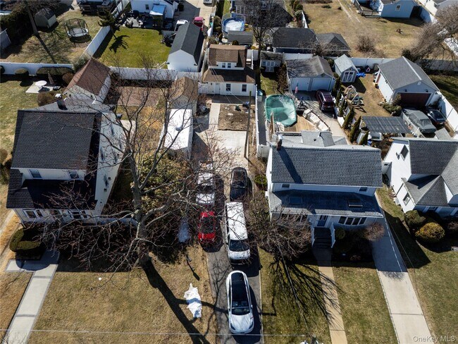 Photo - 237 Porterfield Pl