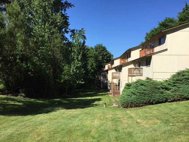 Indian Hills Apartments - Indian Hills Apartments