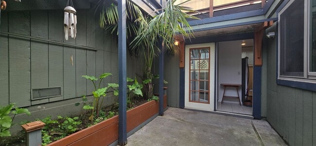 Photo - Charming Bodega Bay Cottage with Garden Courtyard