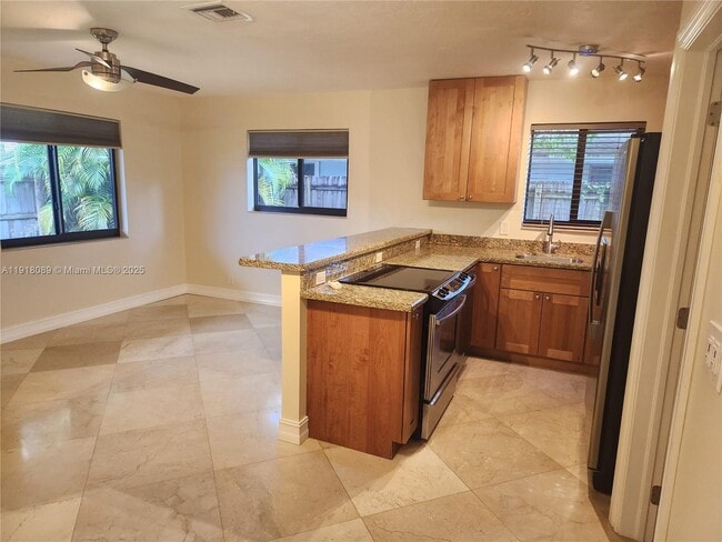 Photo - 210 SW 8th St Unit 1-3