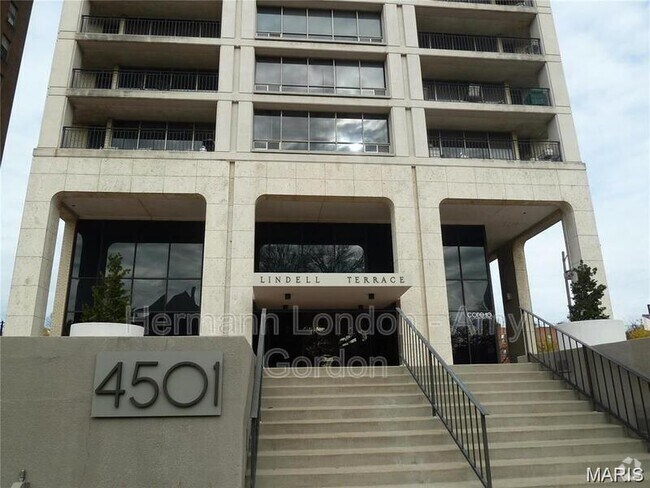 Building Photo - 4501 Lindell Blvd Unit 12E Rental