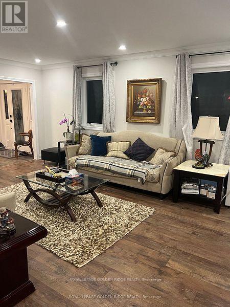 Photo - 15482 Leslie St