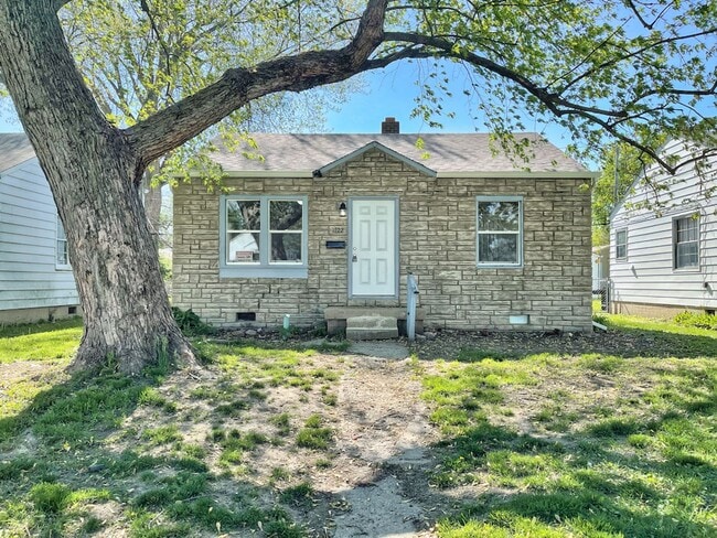 1722 N Euclid Ave