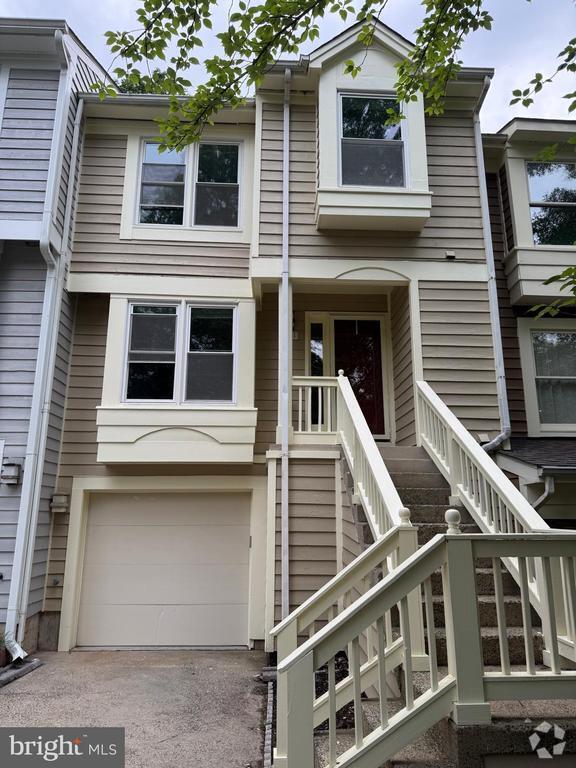 Building Photo - 1631 Oak Spring Way Rental