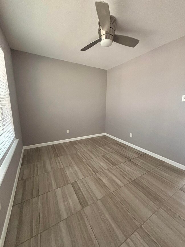 Photo - 5302 Springfield Ave Unidad 222