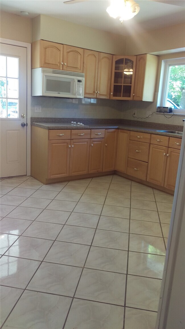 Photo - 18 Country Squire Ct