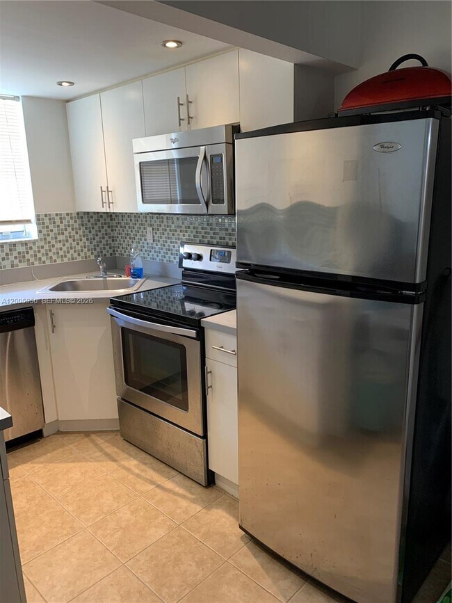 Photo - 1975 NE 135th St Unit 3C