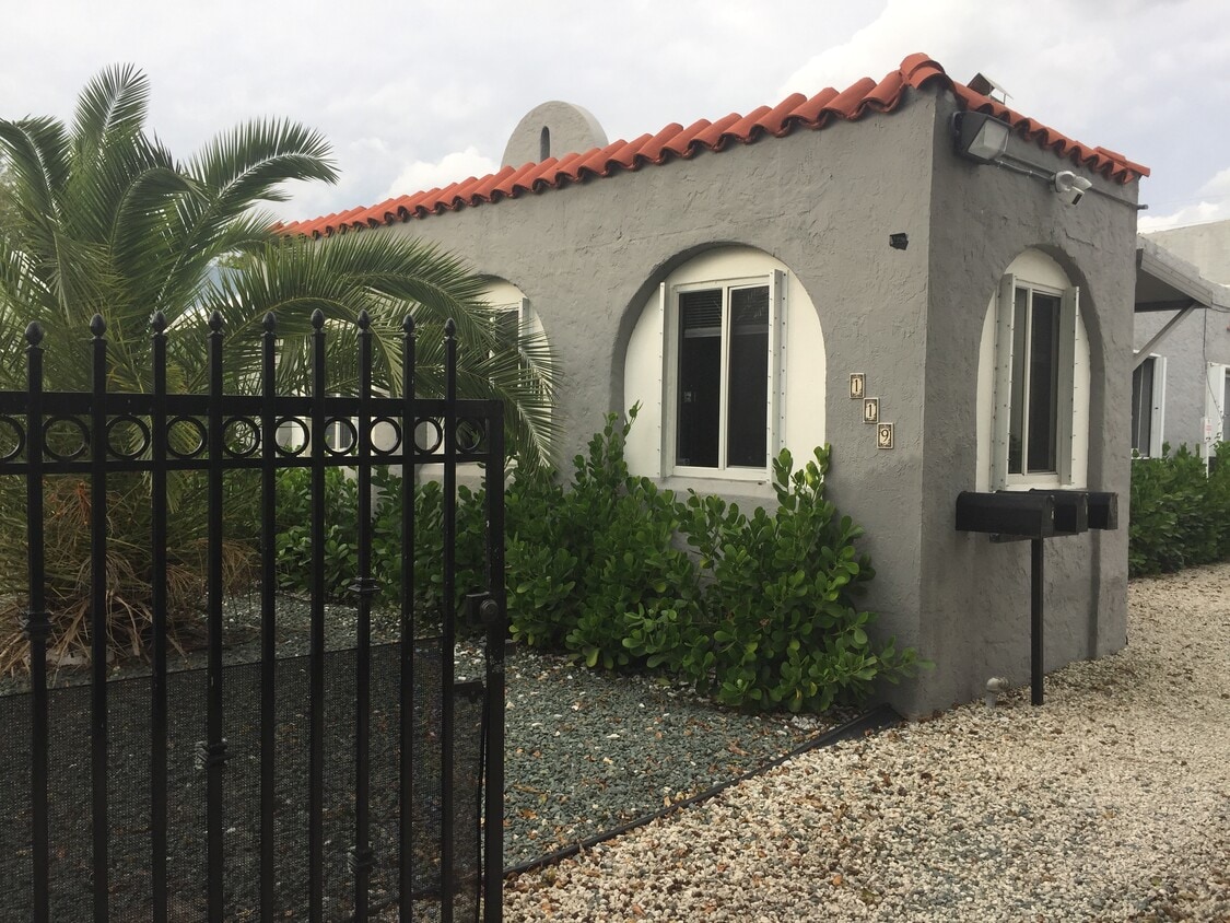 Street view - 117 NW 47th Ter (Miami, FL)