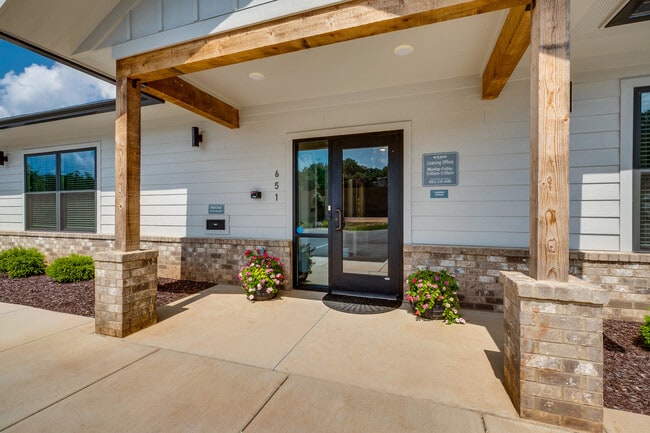 Raintree Apartments