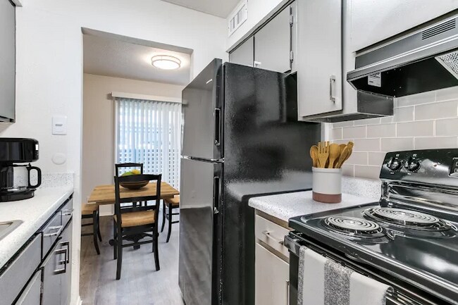 Photo - Spring Valley Apartments