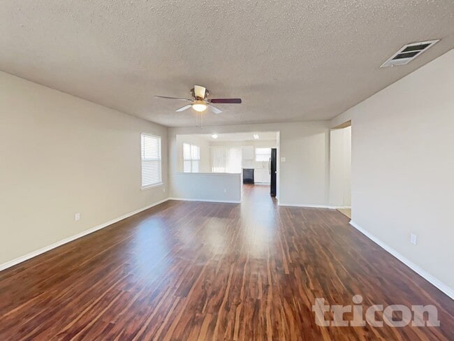Photo - 326 Bob White Dr