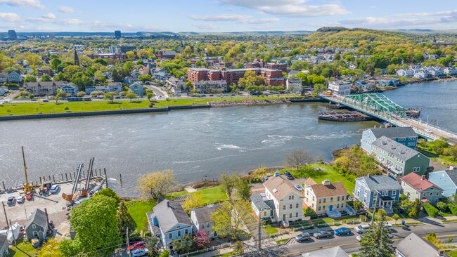 Photo - 624 Quinnipiac Ave