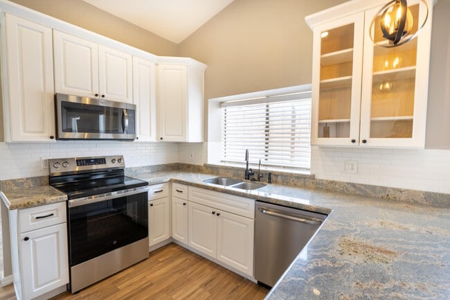 Photo - 15006 S 27th Way