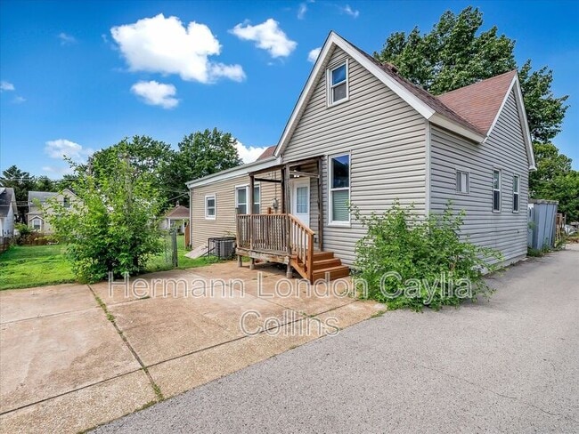 Building Photo - 4155 Schiller Pl Rental