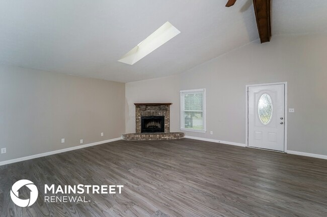 Photo - 507 Fergusson Fife Ave