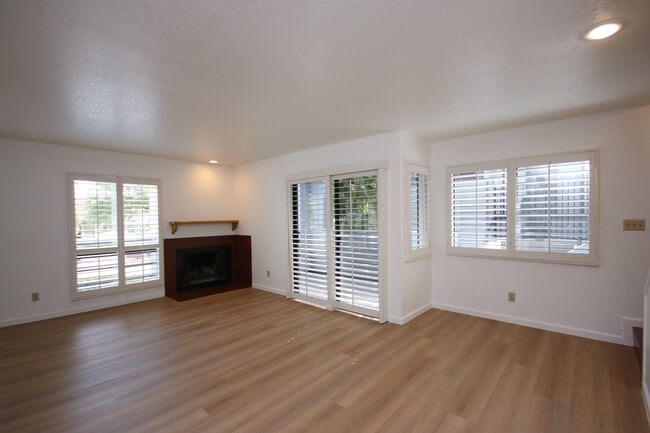 Photo - 311 E Glenarm St