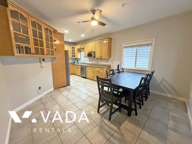 Photo - 759 E 51st Ave