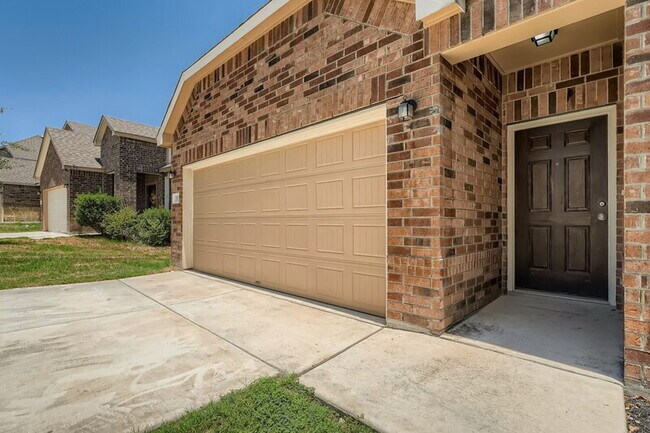 Photo - 13927 Laurel Br