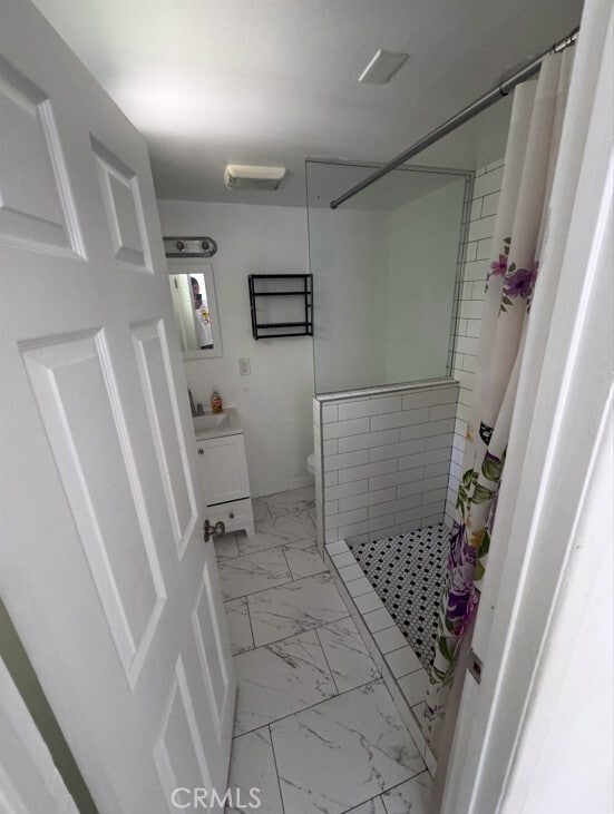 Photo - 563 W 12th St