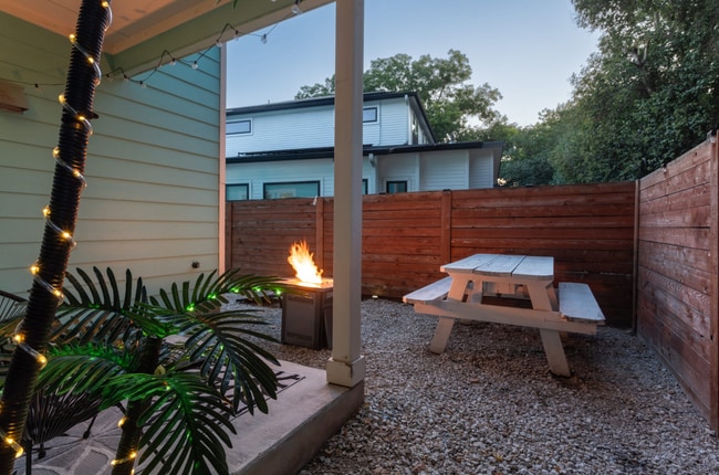 Photo - 3000 Neal St