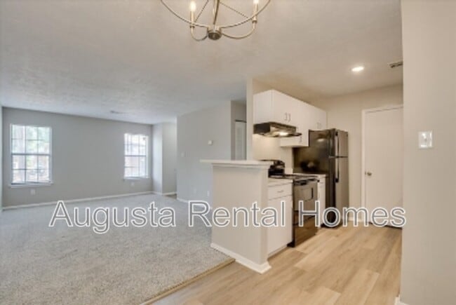 Photo - 2515 Ctr W Pkwy