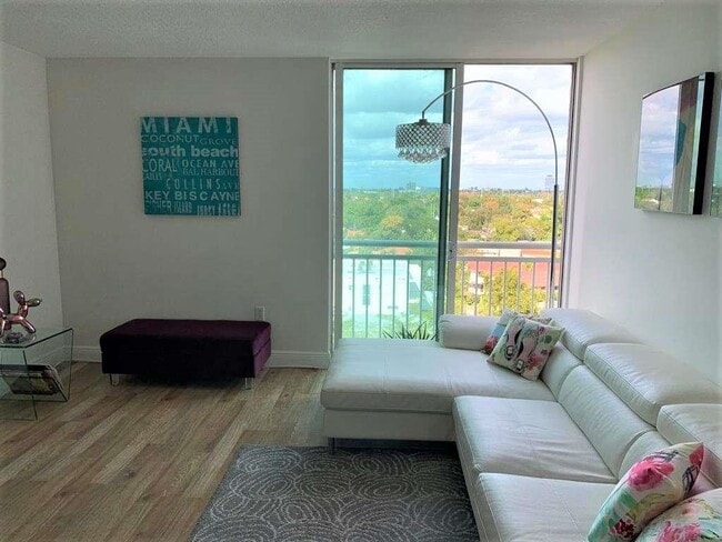 Building Photo - 3000 Coral Way Unit 707 Rental